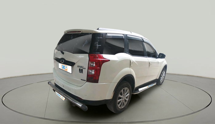 2016 Mahindra XUV500 W10 AT, Diesel, Automatic, 83,388 km, exterior