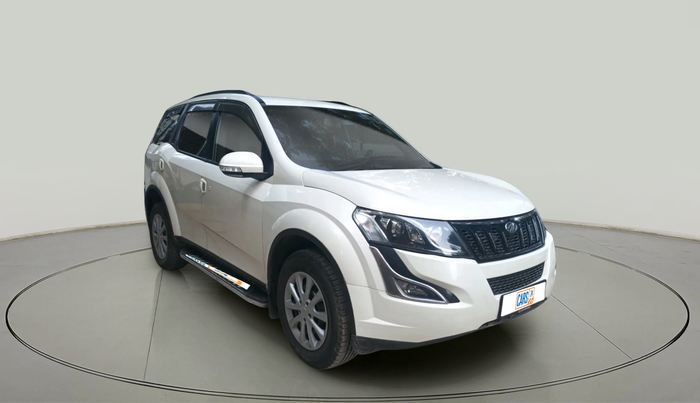 2016 Mahindra XUV500 W10 AT, Diesel, Automatic, 83,388 km, exterior