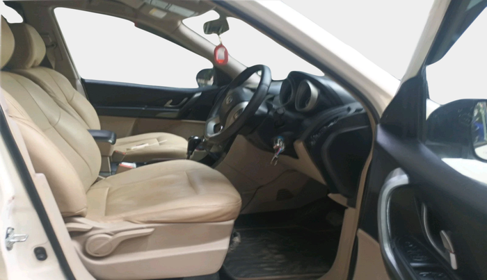 2016 Mahindra XUV500 W10 AT, Diesel, Automatic, 83,388 km, interior