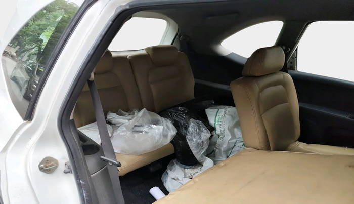 2016 Honda BR-V 1.5L I-VTEC S, Petrol, Manual, 2,12,246 km, interior