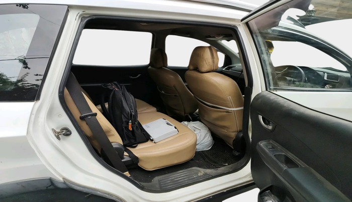 2016 Honda BR-V 1.5L I-VTEC S, Petrol, Manual, 2,12,246 km, interior