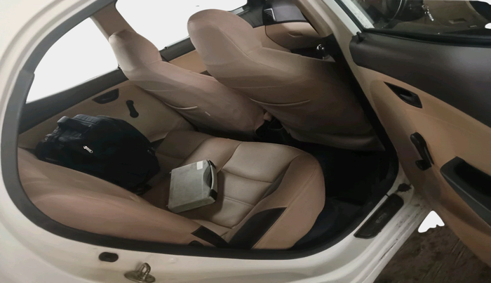 2013 Hyundai Eon MAGNA +, Petrol, Manual, 25,004 km, interior