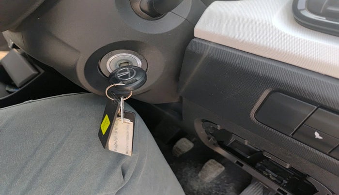 2024 Tata PUNCH PURE MT, Petrol, Manual, 4,121 km, interior