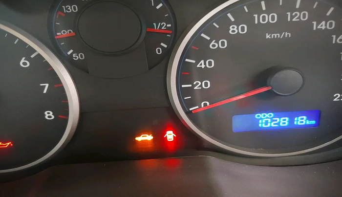 2013 Hyundai i20 MAGNA (O) 1.2, Petrol, Manual, 1,02,818 km, interior