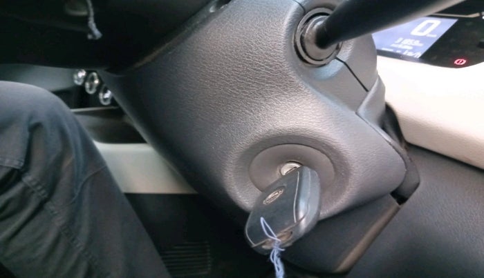 2021 Nissan MAGNITE XL, Petrol, Manual, 31,859 km, interior