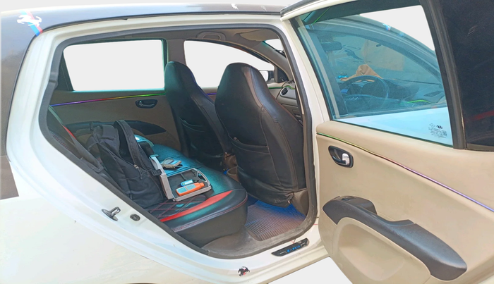 2011 Hyundai i10 MAGNA 1.1, CNG, Manual, 1,17,033 km, interior