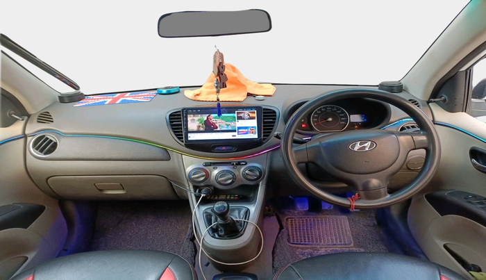 2011 Hyundai i10 MAGNA 1.1, CNG, Manual, 1,17,033 km, interior