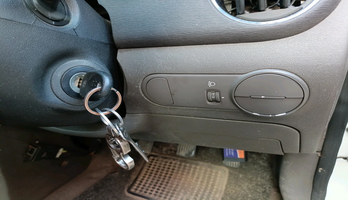 2011 Hyundai i10 MAGNA 1.1, CNG, Manual, 1,17,033 km, interior