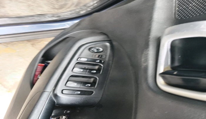 2022 Hyundai VENUE S 1.2, Petrol, Manual, 64,535 km, interior