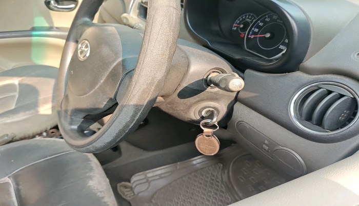 2011 Hyundai i10 MAGNA 1.2, Petrol, Manual, 82,606 km, interior