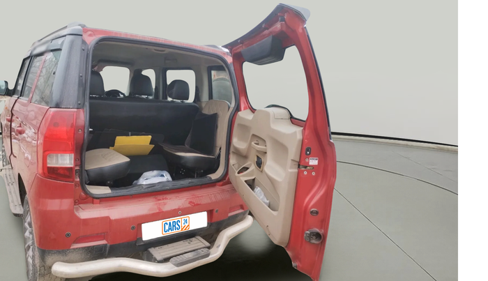 2017 Mahindra TUV300 T10, Diesel, Manual, 89,440 km, exterior