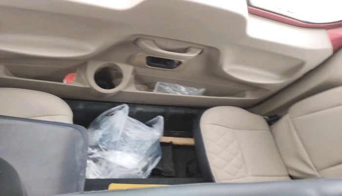 2017 Mahindra TUV300 T10, Diesel, Manual, 89,440 km, interior