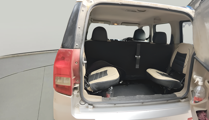 2017 Mahindra TUV300 T8, Diesel, Manual, 1,13,033 km, exterior