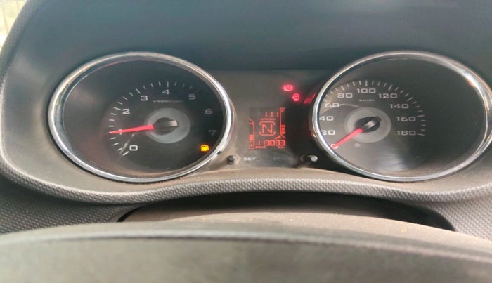 2017 Mahindra TUV300 T8, Diesel, Manual, 1,13,033 km, interior