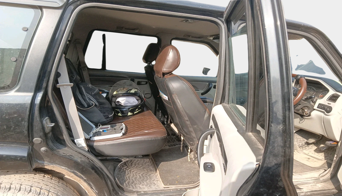 2020 Mahindra Scorpio S9, Diesel, Manual, 61,879 km, interior