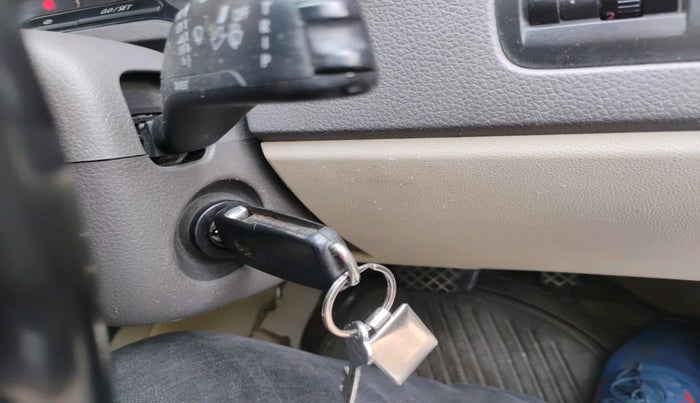 2013 Volkswagen Vento HIGHLINE PETROL AT, Petrol, Automatic, 89,487 km, interior