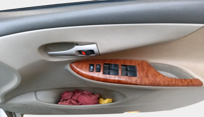 2011 Toyota Corolla Altis G PETROL, Petrol, Manual, 77,527 km, interior