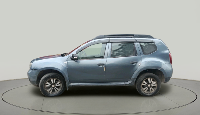 2013 Renault Duster RXE PETROL, Petrol, Manual, 1,43,327 km, exterior