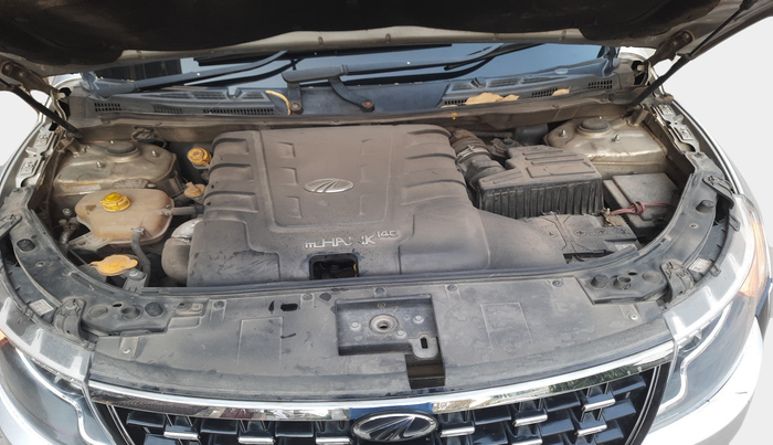 2017 Mahindra XUV500 W10 AT 1.99, Diesel, Automatic, 1,76,210 km, exterior