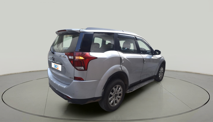 2017 Mahindra XUV500 W10 AT 1.99, Diesel, Automatic, 1,76,210 km, exterior