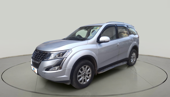 2017 Mahindra XUV500 W10 AT 1.99, Diesel, Automatic, 1,76,210 km, exterior