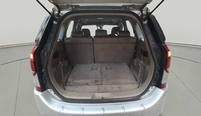 2017 Mahindra XUV500 W10 AT 1.99, Diesel, Automatic, 1,76,210 km, exterior