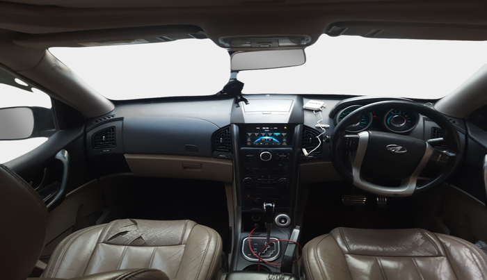 2017 Mahindra XUV500 W10 AT 1.99, Diesel, Automatic, 1,76,210 km, interior