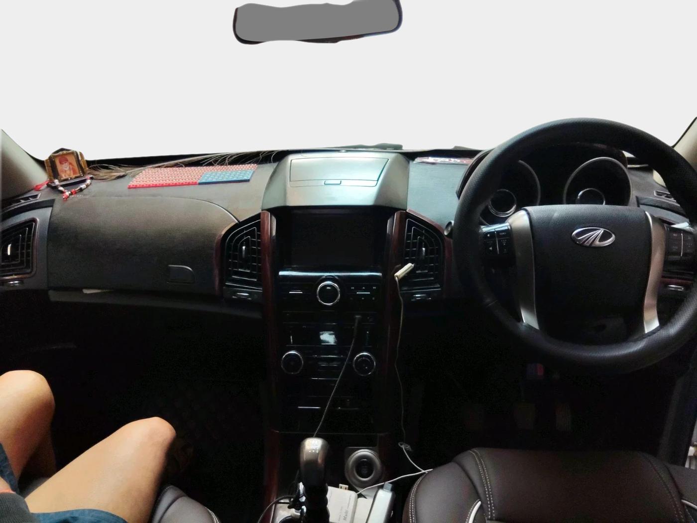 2021 Mahindra XUV500 W7, Diesel, Manual, 70,446 km, interior