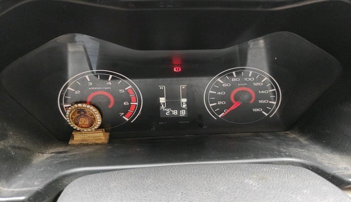 2016 Mahindra Kuv100 K2 6 STR, Petrol, Manual, 27,818 km, interior