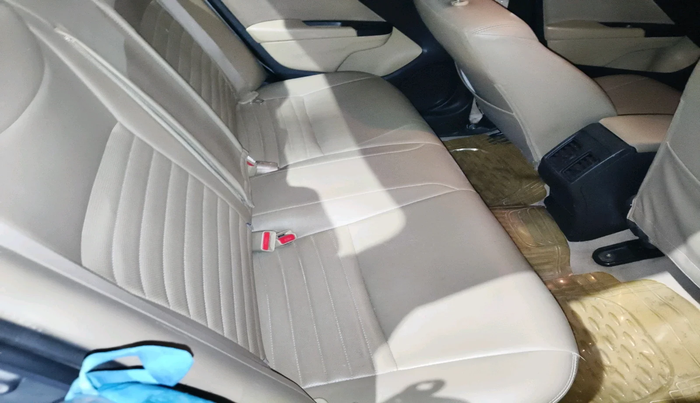 2016 Honda City 1.5L I-VTEC V MT, Petrol, Manual, 1,17,530 km, interior