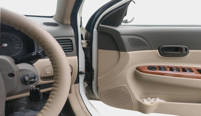 2011 Hyundai Verna TRANSFORM 1.6 VTVT, Petrol, Manual, 54,830 km, interior