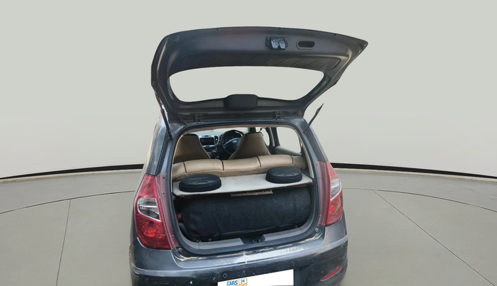 2011 Hyundai i10 MAGNA 1.2, CNG, Manual, 98,844 km, exterior