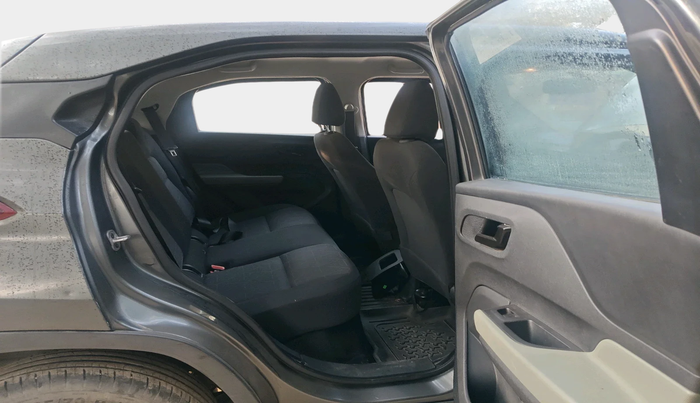 2022 Tata PUNCH ADVENTURE AMT, Petrol, Automatic, 44,597 km, interior