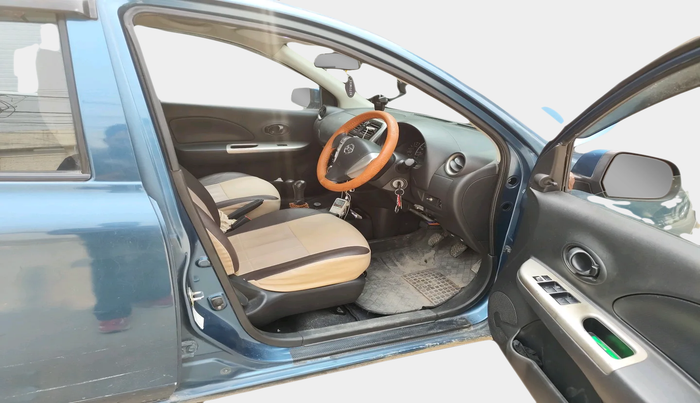 2017 Nissan Micra Active XV, Petrol, Manual, 46,294 km, interior