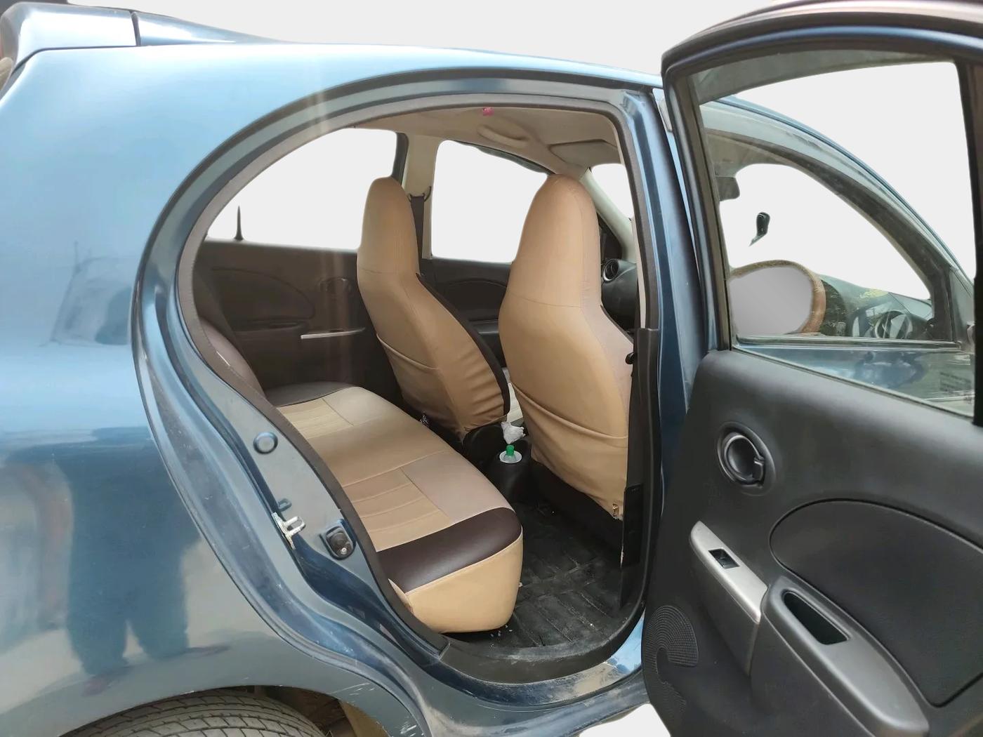 2017 Nissan Micra Active XV, Petrol, Manual, 46,294 km, interior