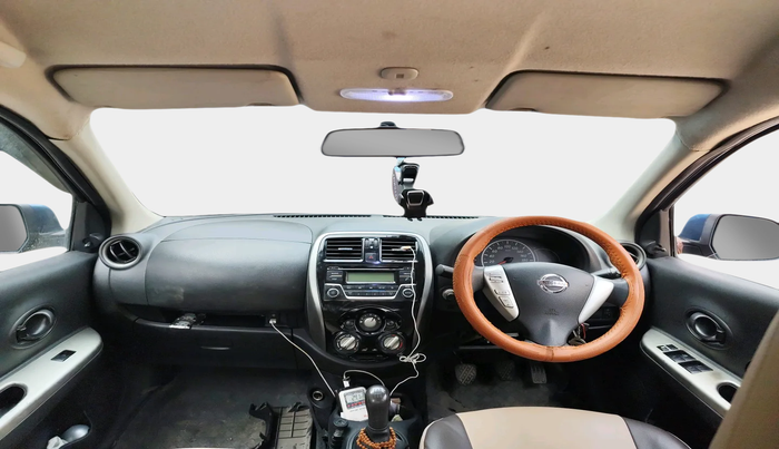 2017 Nissan Micra Active XV, Petrol, Manual, 46,294 km, interior