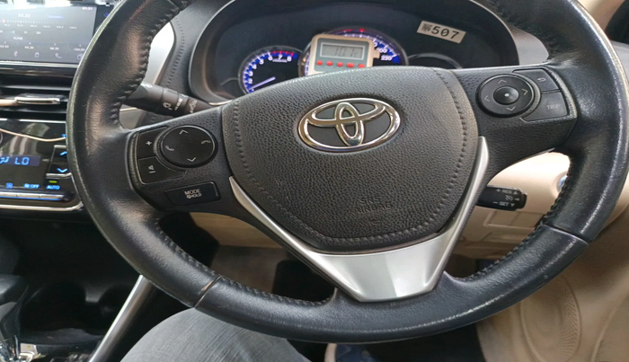 2020 Toyota YARIS V CVT, Petrol, Automatic, 44,195 km, interior