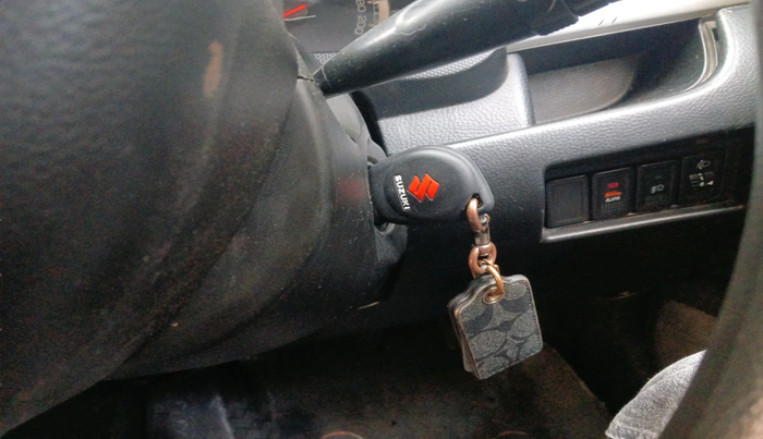 2013 Maruti Swift VXI, Petrol, Manual, 1,15,094 km, interior