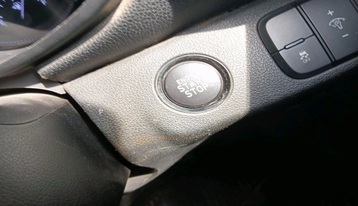 2019 Hyundai VENUE SX 1.0 (O) TURBO, Petrol, Manual, 45,360 km, interior