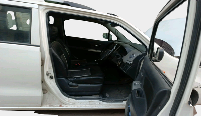 2011 Maruti Wagon R 1.0 LXI, Petrol, Manual, 54,846 km, interior