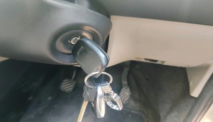 2020 Renault TRIBER RXE MT, Petrol, Manual, 18,791 km, interior