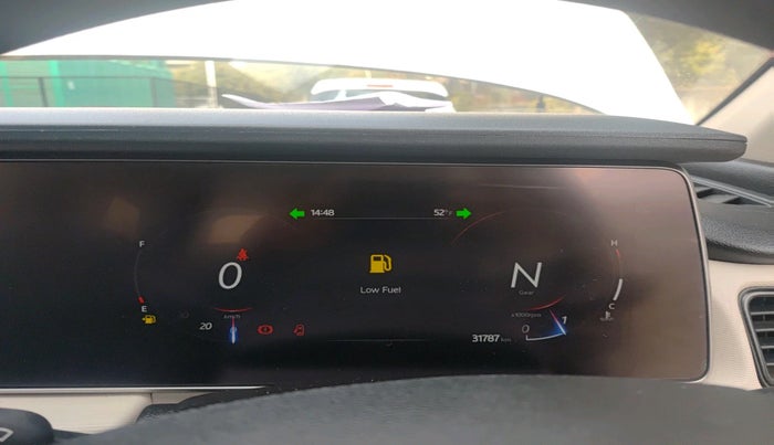 2024 Mahindra XUV700 AX 5 P MT 5 STR, Petrol, Manual, 31,787 km, interior