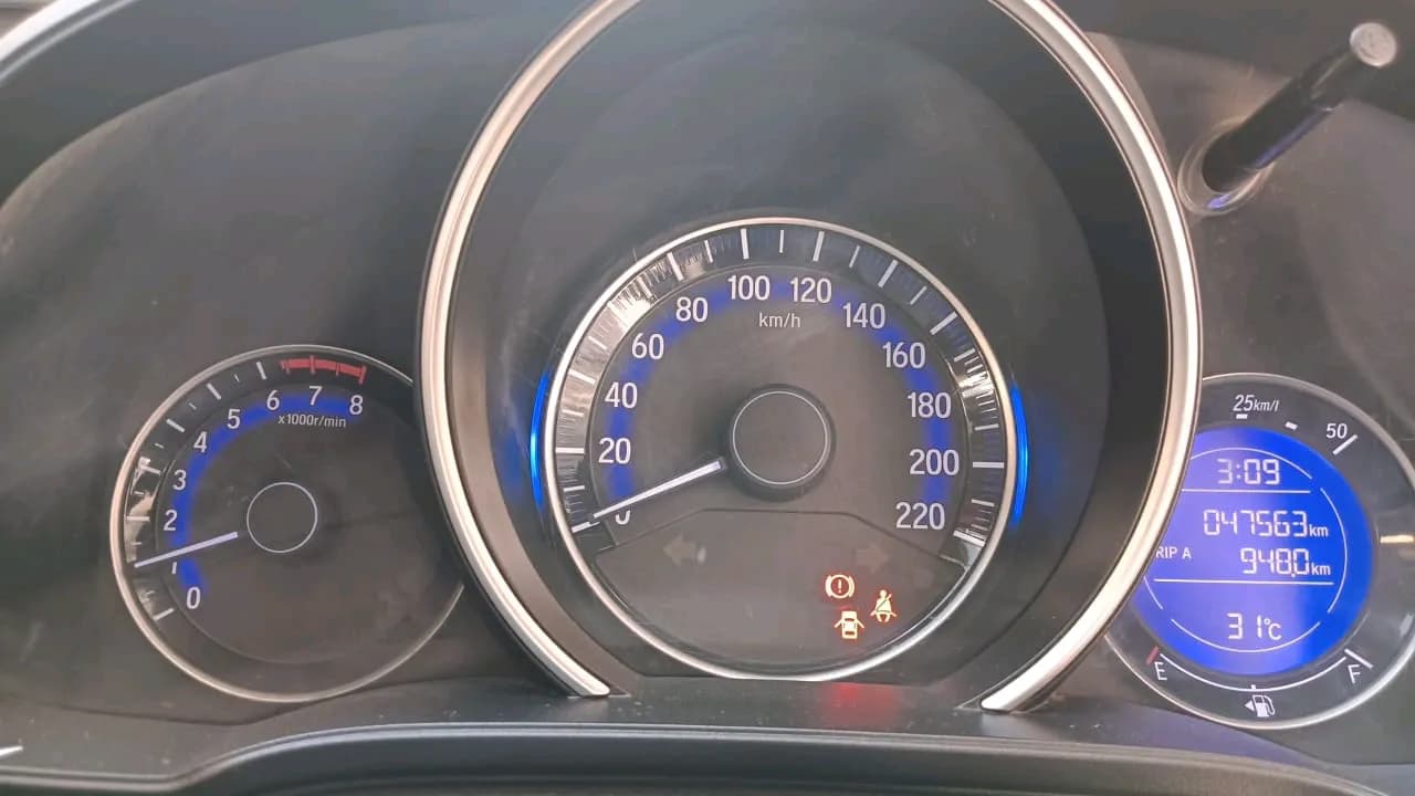 2017 Honda WR-V 1.2L I-VTEC VX MT, Petrol, Manual, 5,00,000 km, interior