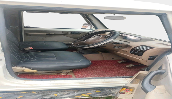 2016 Mahindra Bolero ZLX BS IV, Diesel, Manual, 1,30,609 km, interior