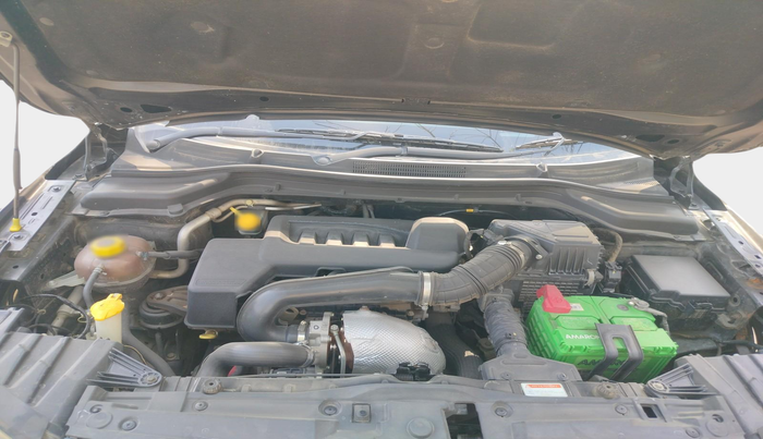 2019 Mahindra XUV300 W6 1.5 DIESEL, Diesel, Manual, 69,938 km, exterior