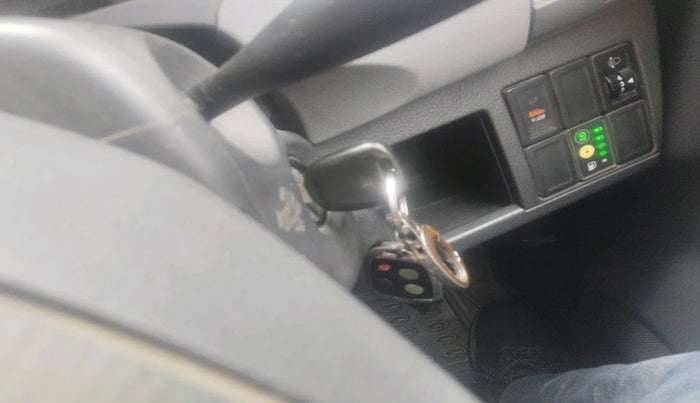 2011 Maruti Wagon R 1.0 LXI CNG, Petrol, Manual, 1,03,953 km, interior