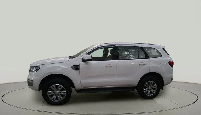 2016 Ford Endeavour TREND 2.2 4X2 AT, Diesel, Automatic, 1,84,048 km, exterior