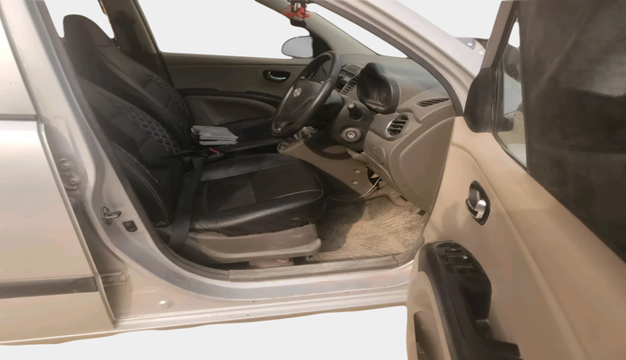 2013 Hyundai i10 MAGNA 1.2, Petrol, Manual, 25,647 km, interior