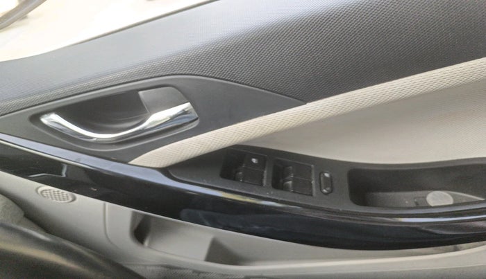 2020 Tata NEXON XZ PLUS (O) PETROL, Petrol, Manual, 47,405 km, interior