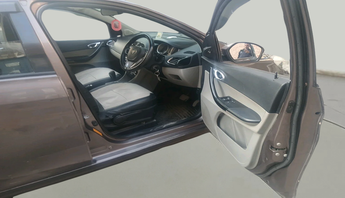 2017 Tata Tiago XZA PETROL, Petrol, Automatic, 98,605 km, interior